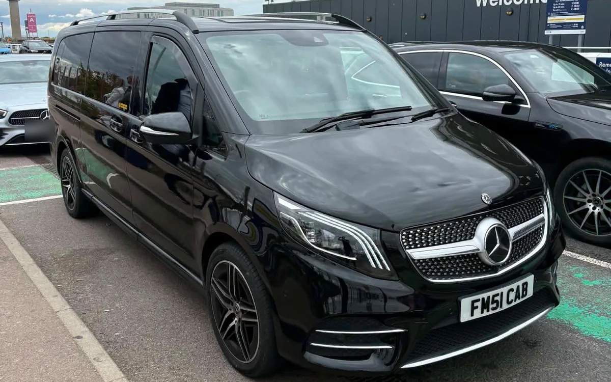 Black Mercedes-Benz V-Class operated by Find My Cab